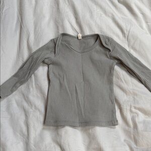 Quincy Mae Long sleeved shirt 
Sz 12-18 mos